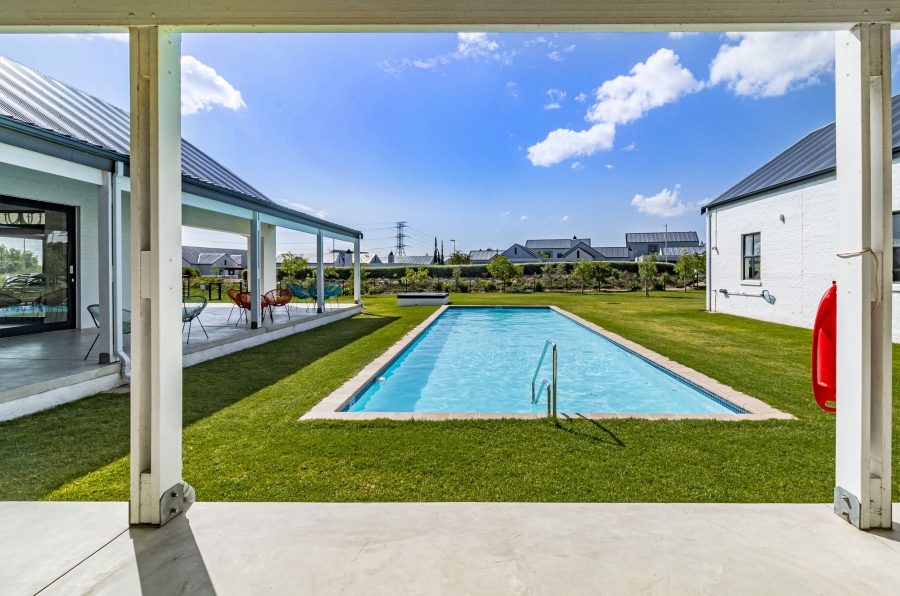4 Bedroom Property for Sale in Aan de Wijnlanden Western Cape